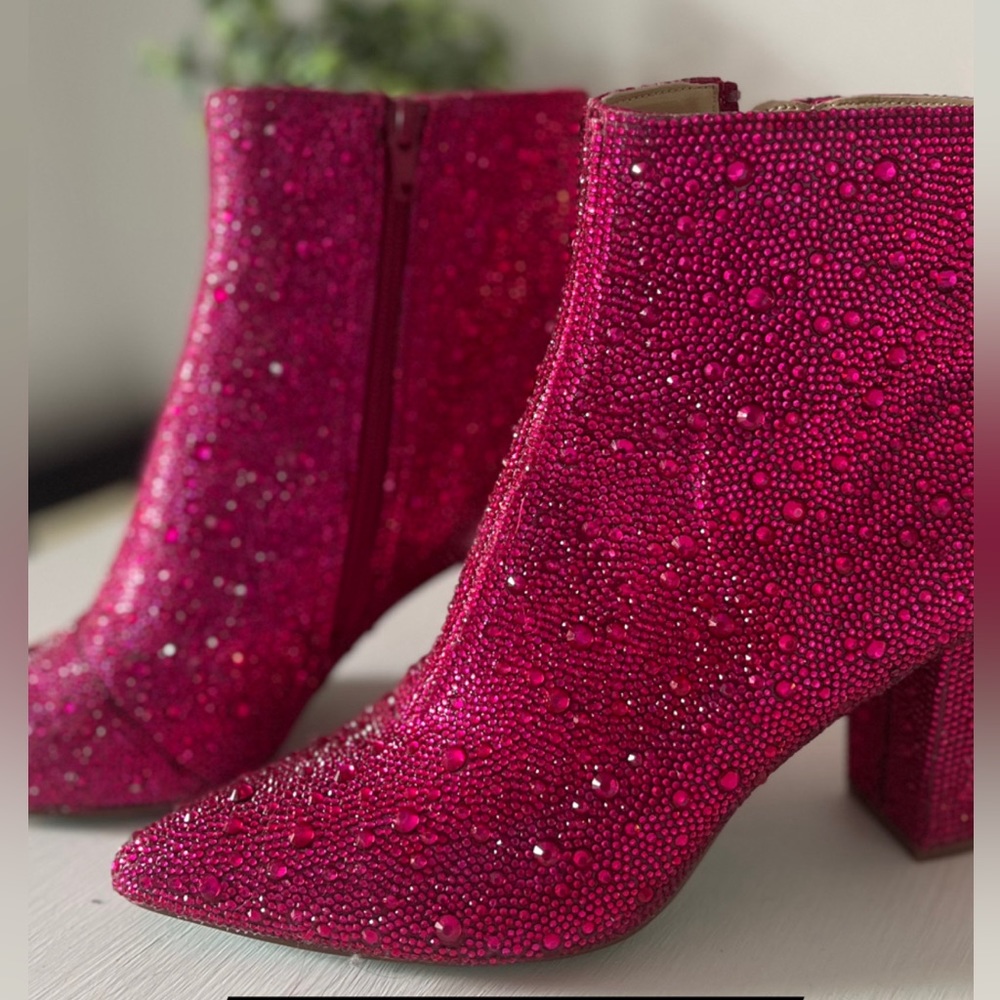Betsey Johnson hot pink boots